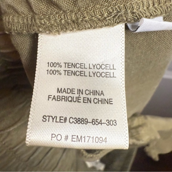 Cloth & Stone Olive Ankle Tencel Joggers Elastic around Ankles Size Large GUC - Picture 7 of 9